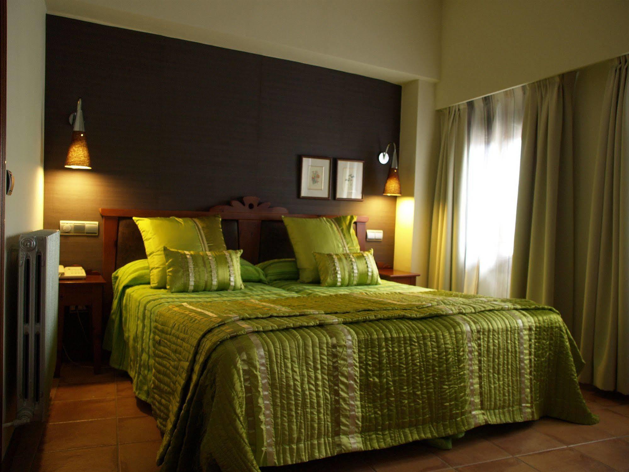 Hotel Hospederia De Loarre Zewnętrze zdjęcie
